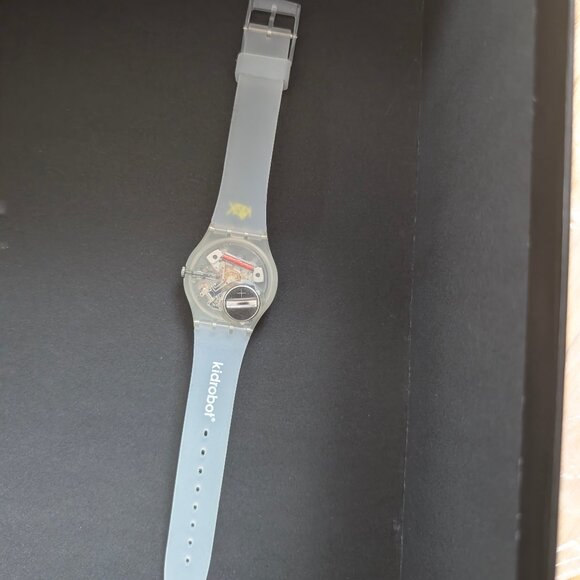NIB Kidrobot x Swatch Tennis Pro Dunny Watch Frank Kozik Yellow Pro Club Box Set - Picture 8 of 13